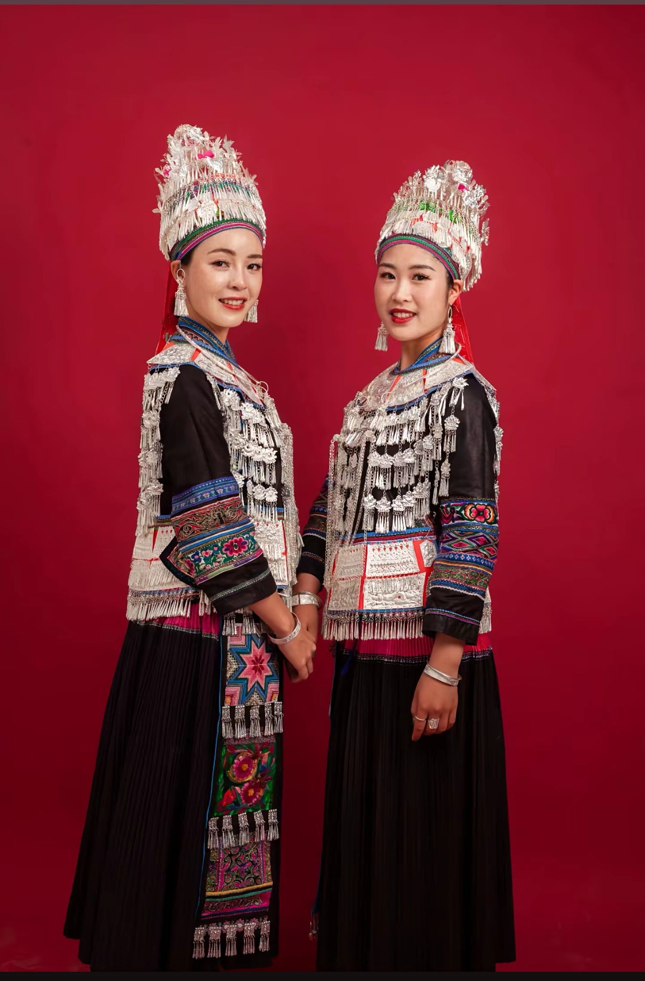 Yunnan Qiubei Black Sha Branch Zhuang Ethnic Bride Costume • Handmade Haute Couture - Image 9