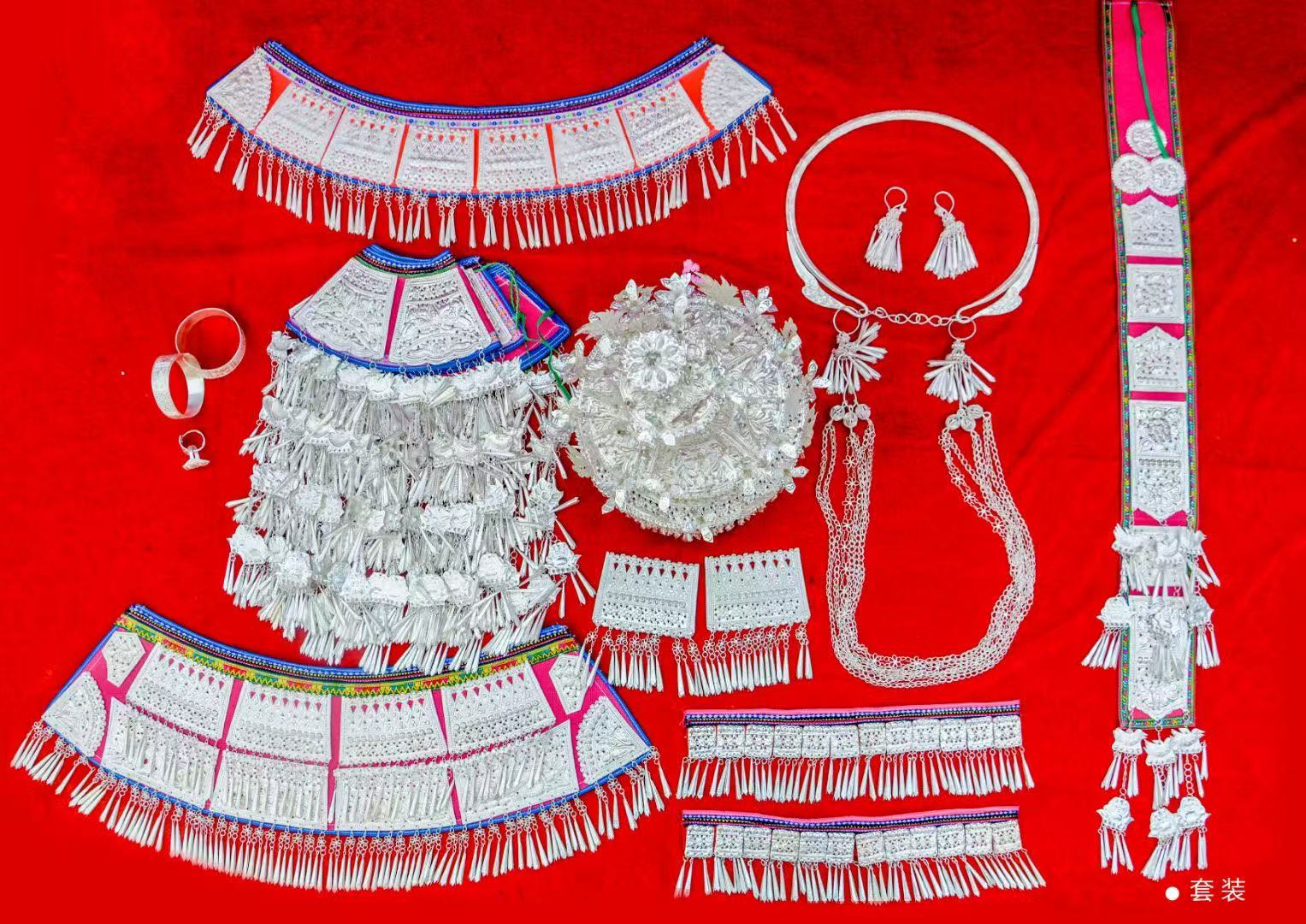 Yunnan Qiubei Black Sha Branch Zhuang Ethnic Bride Costume • Handmade Haute Couture - Image 15