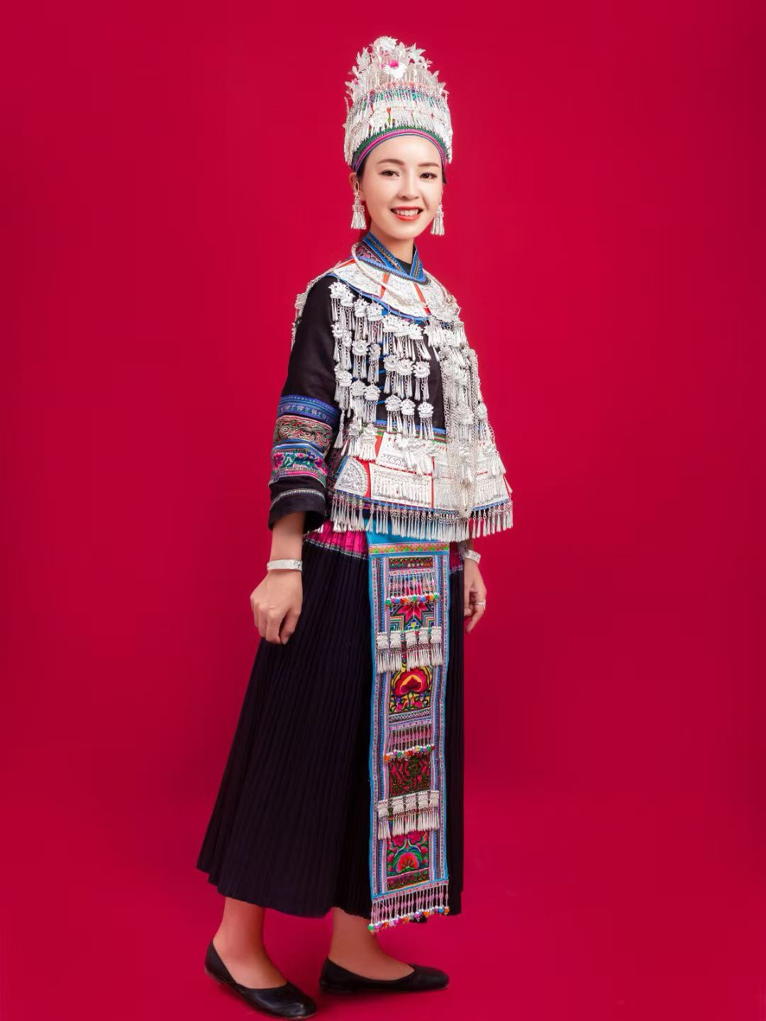 Yunnan Qiubei Black Sha Branch Zhuang Ethnic Bride Costume • Handmade Haute Couture - Image 8